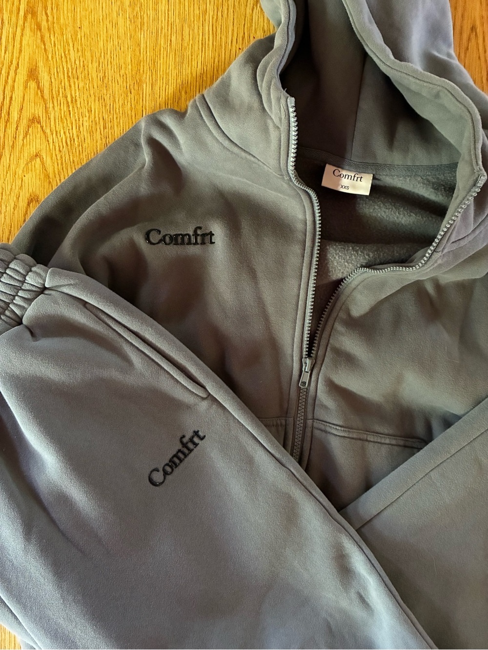 Comftr Women's Gray Zip Hoodie Jacket